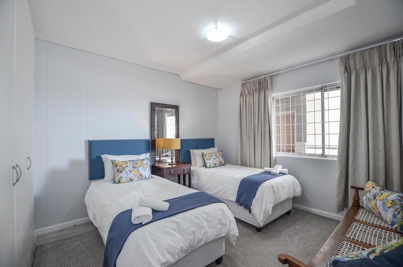 To Let 2 Bedroom Property for Rent in Dolphin Beach Western Cape